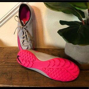 Sz 9 Nike Mercurial Victory V TF Wolf Hyper Pink Turf shoe, very rare color